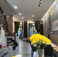 Cho Thuê Nhà Phố Lakeview City View Công Viên, Full Nội Thất 4 Phòng Ngủ 5 Vệ Sinh Giá Bán 32 Triệu Bao Phí Quản Lý