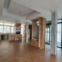 Cần Cho Thuê Nhà Khu Him Lam Q. 7, Vừa Ở Vừa Làm Vp.diện Tích10X20M. Giá 90 Triệu/Tháng. Liên Hệ: 0984159699