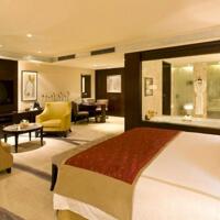 07/ Cho thuê khách sạn 3 sao tổng 68 phòng gần bãi trước full nội thất mới đẹp kinh doanh ngay.