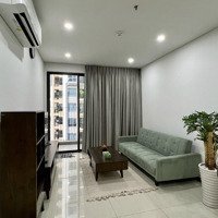 Kẹt Tiền Cần Bán Căn 2Pn+Đn (106M2) View Thoáng Đẹp - Nội Thất Cao Cấp Tại Hà Đô Q10.