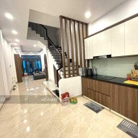 Bán Nhà Ngọc Lâm, Long Biên 40 M2, 5 Tầng 4,3 Tỷ- Ô Tô Gần - Dân Trí Tốt