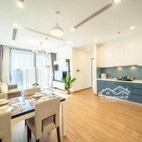 Cho Thuê Căn Hộ Chung Cư D2 Giảng Võ - Ba Đình, 200M2, Cả Sân, 3 Phòng Ngủ Full Đồ, Giá Bán 22 Triệu/ Tháng