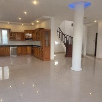 Biệt Thự Sân Vườn Hồ Bơi Compound Thảo Điền, Hơn 350 M2 Chỉ Có 108 Triệu/Tháng