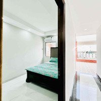 Căn Hộ Penthouse 2 Phòng Ngủ Ngay Hàng Xanh Sân Thượng Riêng