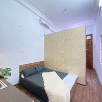 Căn Hộ Studio 30M2. 2 Giường Full Đồ. Ban Công Rộng Tại Đường Láng