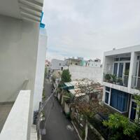Bán căn nhà đường 385 Lê Văn Việt HXH quay đầu 1 trệt 2 lầu giá 5,8 tỷ