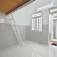 Cho Thuê Phòng Duplex Cao 1M6 Không Giới Hạn Người Ở Ngay Âu Cơ