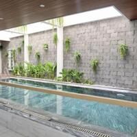 Bán villa đường Nguyễn Hữu Cầu, Đà Nẵng. Biệt thự đẹp có bể bơi, sát biển, kinh doanh rất tốt.