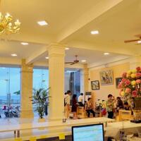 Cho thuê khach sạn 3 sao mặt tiền Biển Phạm Văn Đồng Đẹp