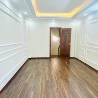 Bán Nhà Đội Cấn, Ba Đình 35M2 X5 Tầng Lô Góc, Vị Trí Đẹp Gần Lăng Bác Gần Bãi Gửi Xe Giá Bán 4,9 Tỷ