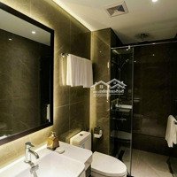 Bán Căn Hộ 3 Pn Nội Thất 5* Số 8 Nguyên Hồng Giá Bán 10 Tỷ (82M2) Liên Hệ: 0975888847