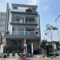 Bán Căn Biệt Thự 10X15,5M Dtsd: 493,56M2 Giá Bán 43 Tỷcó Thương Lượng- Tp Thủ Đức - Quận 2 Liên Hệ: 0948888399