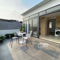 Cho Thuê Căn Penthouse Sân Thượng Rộng Thênh Thang Full Nội Thất Mới