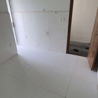 Nhà Nguyên Căn 2 Lầu2Pn-3Wc-Ngay Chợ Đầu Mối- Ngă4 Bình Phước