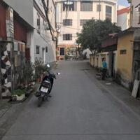 Cần bán lô đất đường thông ngõ ô tô phố Đàm Lộc chỉ 1,65 tỷ