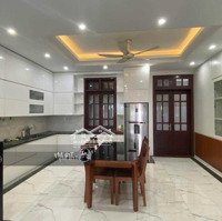 Cho Thuê Nhà Hoàng Cầu 120M2 X 5 Tầng, Mặt Tiền 8M, Nhà Xây Mới, Xe Tải Thỏa Mái, 36 Triệu/Th