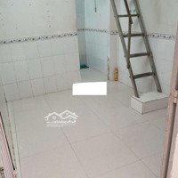 Cho Thuê Nhà Hẻm 2M Cách Mạng Tháng Tám, Phường 13, Quận 10 Giá Bán 7 Triệu 12M2