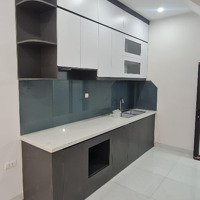 Bán Nhà Đại Tự 31M2*5T. Mặt Đường 422B, Nhà Cạnh Chợ. Ngõ Thông 20M Đến Đường Ôtô Tải. Giá Bán 2,45 Tỷ