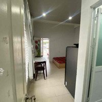 Căn Hộ 1 Phòng Ngủ- 50M2 Ban Công - Gần Vòng Xoay Lê Hồng Phong