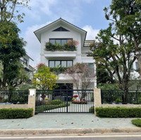 Cần Bán Gấp Căn Bt Đơn Lập View Suối Hơn 500M2 Khu A7 Tuyệt Đẹp Tại Xanh Villas. 0946 387 988