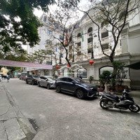 Bán Nhà Phân Lô Ô Tô Nguyễn Trãi – Royal City 95M2, 25 Tỷ,Thang Máy.