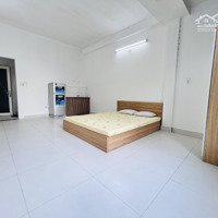 Cho Thuê Phòng Full Nội Thất Khu Sân Bay Lầu 1 View Kính Đẹp Đối Diện Vincom Cộng Hoà