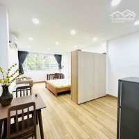 Cho Thuê Căn Hộ Studio 40M2 Tách Bếp Cửa Sổ Siêu To Mới Toanh Chưa Sd