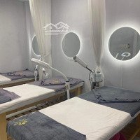 Sang Tiệm Spa Có Lượng Khách Ổn Định