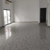 Nhà Nc Cách 1 Căn Ra Mặt Tiền, Dtsd 150M2, 1 Trệt 1 Lầu, 1 Sân Thượng, 2 Vệ Sinh Giá Chỉ 20 Triệu/Tháng.