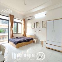 Căn Hộ Ban Công Mới 100% - Full Nội Thất - Ngay Etown Cộng Hoà