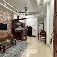 Căn Hộ 1 Phòng Ngủban Công 40M2 Full Nội Thất Ngay Etown Cộng Hoà