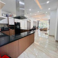 Cho Thuê Biệt Thự Mới Kdc Villa Parkdiện Tíchlớn, Nt Full - Liên Phường Q9