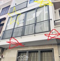 Nhà Cho Thuê Đường Sư Vạn Hạnh, Diện Tích: 5X20M Trệt 3 Lầu