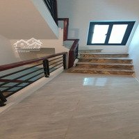 Nhà Đẹp 5 Tầngở Ngay 58M2 5.5Tỷ Nguyễn Lương Bằng Sân Cổng Riêng 2 Thoáng