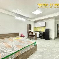 Studio Full Nội Thất Q1 Ngay Mặt Tiền Đường