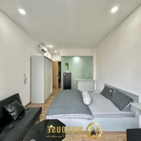 Căn Hộ Balcony - Thang Máy - Khu Vực An Ninh - Gần Nguyễn Huệ - Vincom Đồng Khởi - Bến Thành