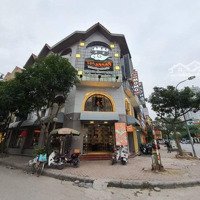 Cho Thuê Nhà Mp Nguyên Hồng, Hà Nội.mặt Tiềnlô Góc 30M, Diện Tích: 370M2 X 2 Tầng, Giá Thuê: 160 Triệu/Tháng