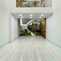 Cho Thuê Nhà 213B Đường 3/2, Phường 11, Quận 10. Dtsd 200M2