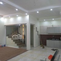 Cho Thuê Nhà Riêng Rộng Sạch Đẹpngõ 193 Phố Bồ Đề, 65M2X 4 Tầng. 04 Ngủ, Ô Tô Đỗ Cửa 11 Triệu