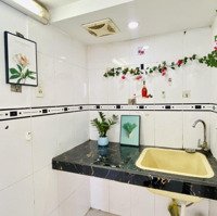 Phòng Gác Cửa Sổ Siêu Rẻ - Gác Cao Đứng Được - Có Thang Máy - Không Chung Chủ - Nthat Cơ Bản