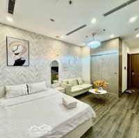 Studio - 35M2 - 1.6 Tỷ, Smart City - Vinhomes Full Nội Thất Tầng Đẹp View Đẹp