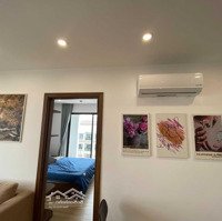 Cho Thuê 2 Phòng Ngủtòa C5 Vinhomes D''capitale Trần Duy Hưng, Full Đồ, View Hồ, Rất Mát Mẻ, Giá Chỉ 18 Triệu