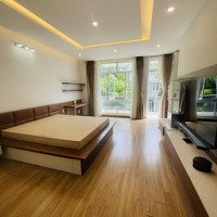 Biệt Thự 260M2 4 Phòng Ngủ Trang Bị Đầy Đủ Nội Thất Cao Cấp Ngay Liên Phường