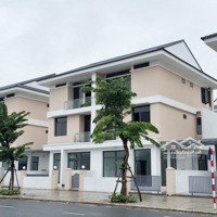 Cho Thuê Nhà Khu Handiresco Cổ Nhuế - Bắc Từ Liêm, 250M2 Sân Vườn, Mặt Tiền Rộng 10M, Mới Đẹp