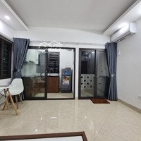 Phòng Studio Rộng 30M2 Ở 135 Trần Hòa