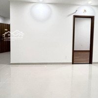 Bán Nhanh Căn 2Pn- 2 Vệ Sinh67M2. Tầng Cao View Trực Diện Sông. Giá Bán 2Tỷ750. Liên Hệ: 0932334016 Thuận