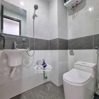 Căn Hộ Full Đồ Ngõ 213 Phố Giáp Nhất, View Thoáng. 5 Triệu/Tháng