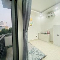 Phòng 30M2 Giá Rẻ - Ban Công - Ngay Đại Học Nguyễn Tất Thành