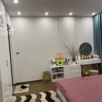 Bán Chung Cư 110 M2, 3 Ngủ, Giá Sốc 2 Tỷ 200 Triệu. Liên Hệ: 0963 835 668