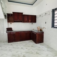 Gấp. Nhà Mặt Tiền Ql50Diện Tích50M2 2Lầu 5 Phòng Ngủgiá Đủ Chỉ 1Tỷ100